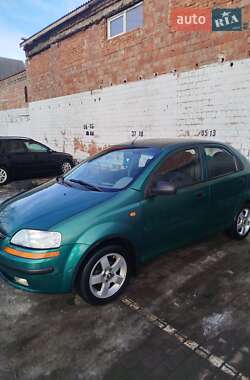 Седан Chevrolet Aveo 2004 в Черновцах