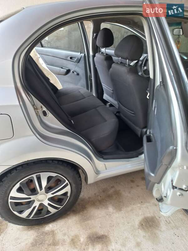 Седан Chevrolet Aveo 2008 в Иршаве