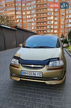 Седан Chevrolet Aveo 2004 в Черноморске