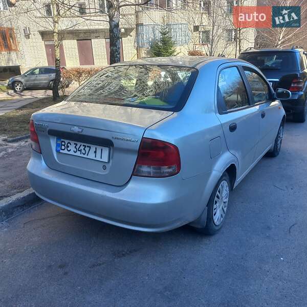 Седан Chevrolet Aveo 2005 в Львове