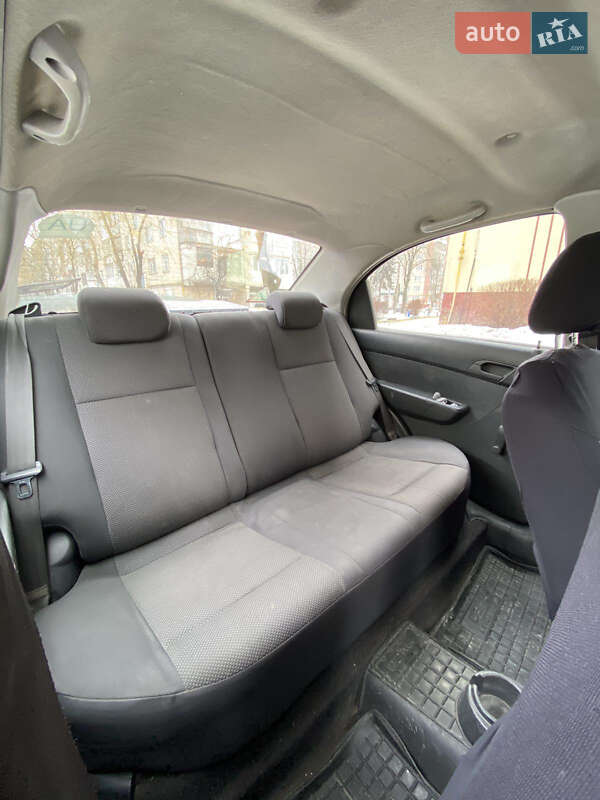 Седан Chevrolet Aveo 2006 в Тернополі