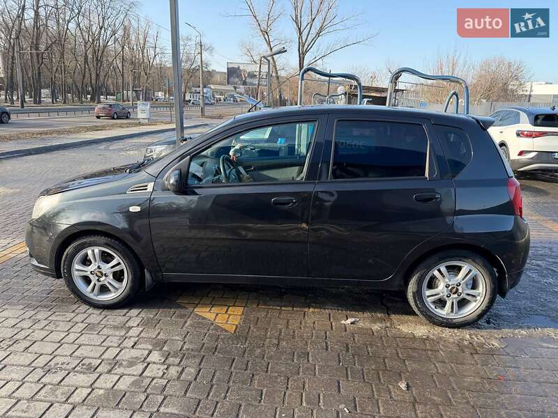 Хэтчбек Chevrolet Aveo 2010 в Днепре