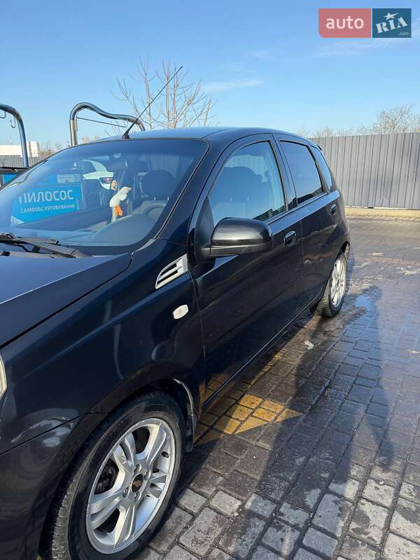 Хэтчбек Chevrolet Aveo 2010 в Днепре