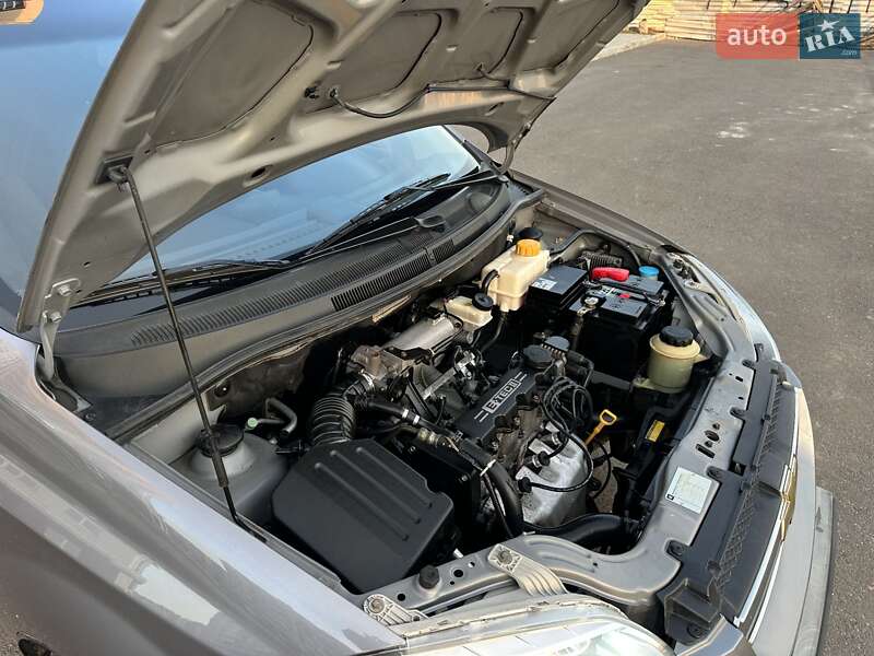 Седан Chevrolet Aveo 2007 в Миколаєві