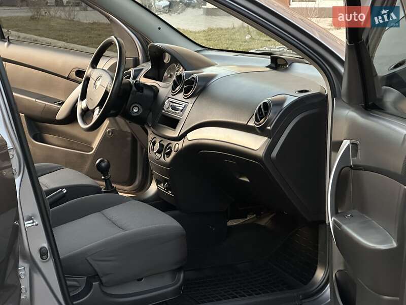 Седан Chevrolet Aveo 2007 в Миколаєві