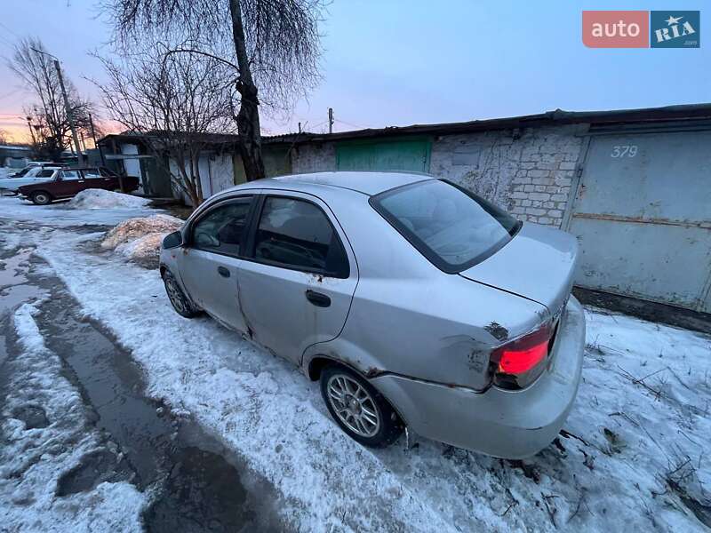Седан Chevrolet Aveo 2005 в Харькове фото 5 Седан Chevrolet Aveo 2005 в Харькове