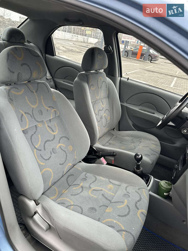 Седан Chevrolet Aveo 2005 в Киеве фото 11 Седан Chevrolet Aveo 2005 в Киеве