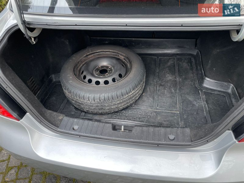 Седан Chevrolet Aveo 2010 в Дубні