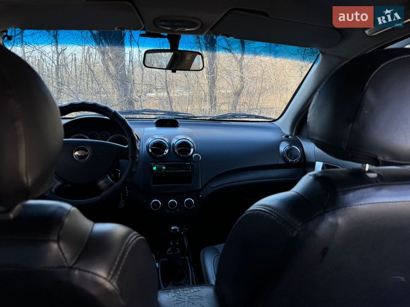 Седан Chevrolet Aveo 2009 в Днепре