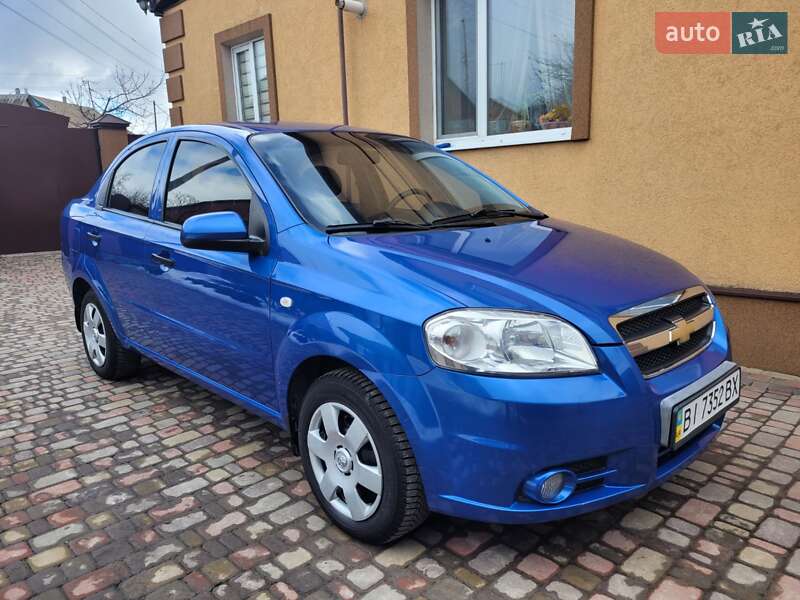 Седан Chevrolet Aveo 2008 в Миргороді