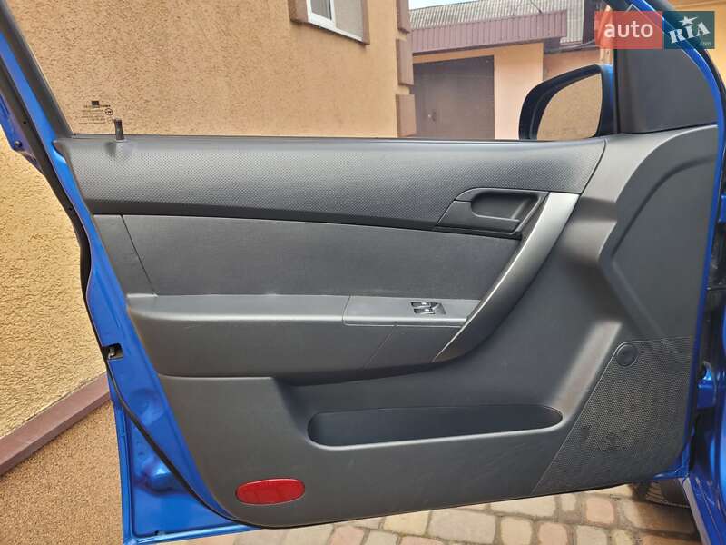 Седан Chevrolet Aveo 2008 в Миргороді