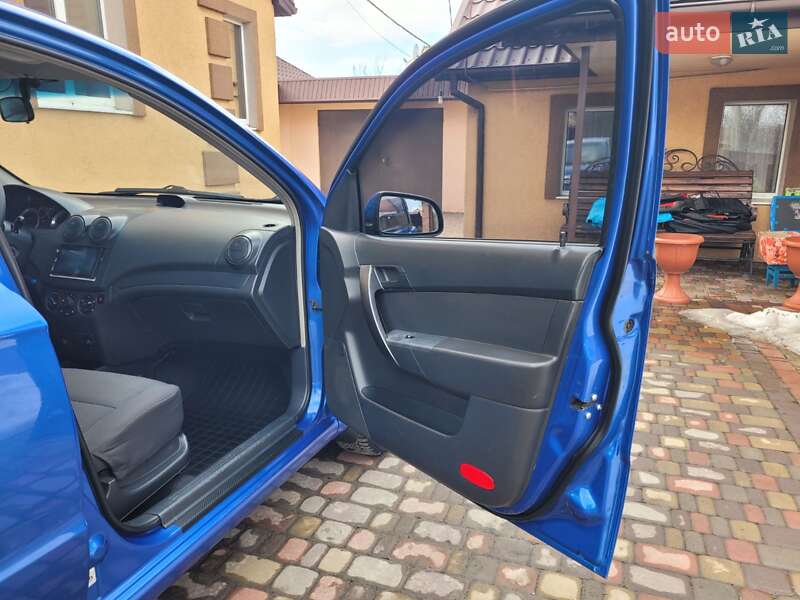 Седан Chevrolet Aveo 2008 в Миргороді