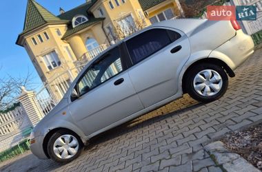 Седан Chevrolet Aveo 2004 в Черновцах