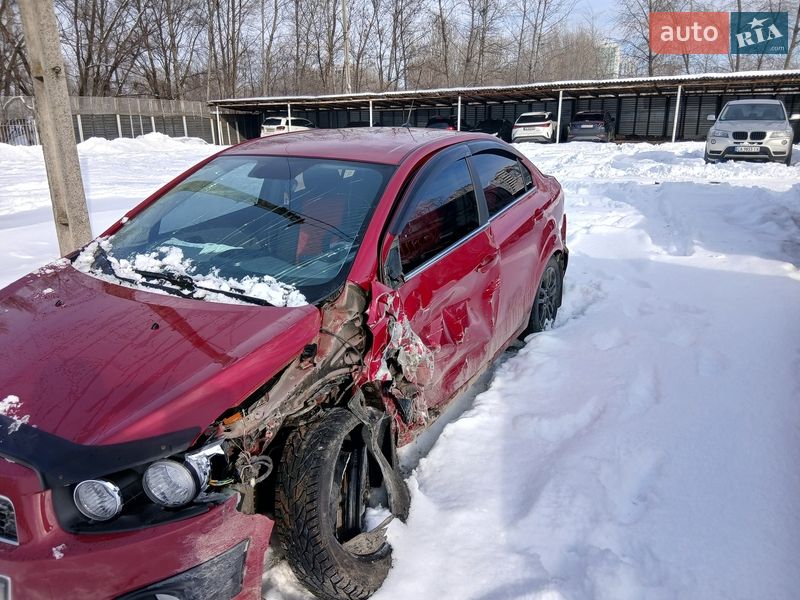 Седан Chevrolet Aveo 2014 в Черкасах