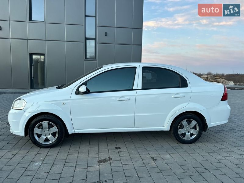 Седан Chevrolet Aveo 2007 в Хмельницькому