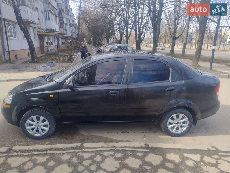 Седан Chevrolet Aveo 2005 в Ивано-Франковске
