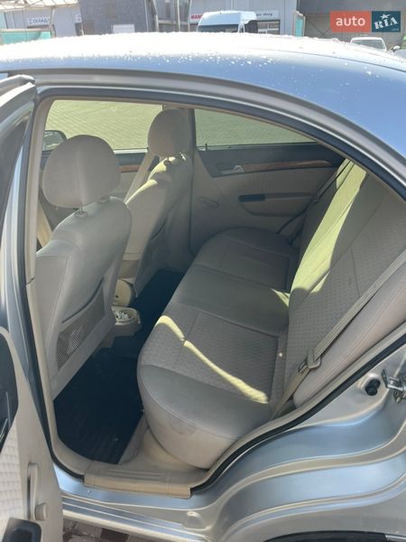 Седан Chevrolet Aveo 2007 в Сарнах