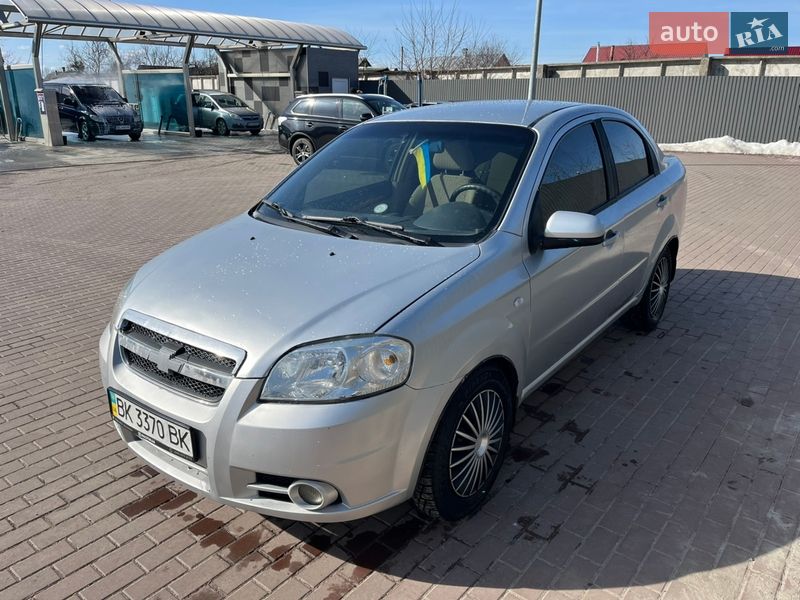 Седан Chevrolet Aveo 2007 в Сарнах