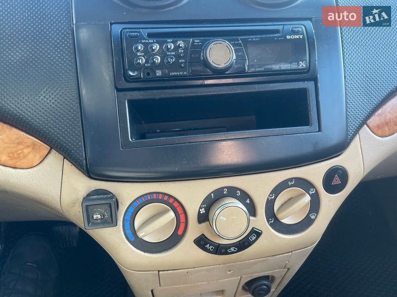 Седан Chevrolet Aveo 2008 в Сумах