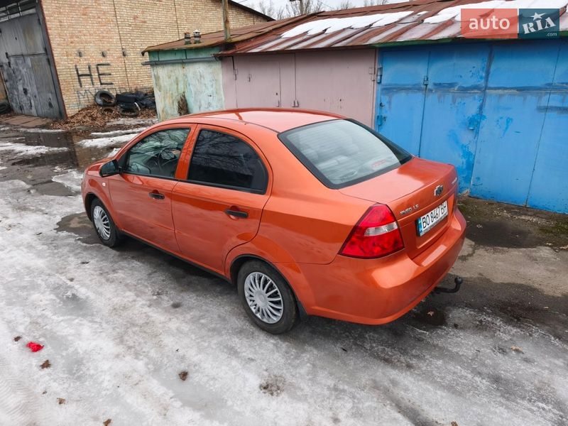 Седан Chevrolet Aveo 2006 в Киеве