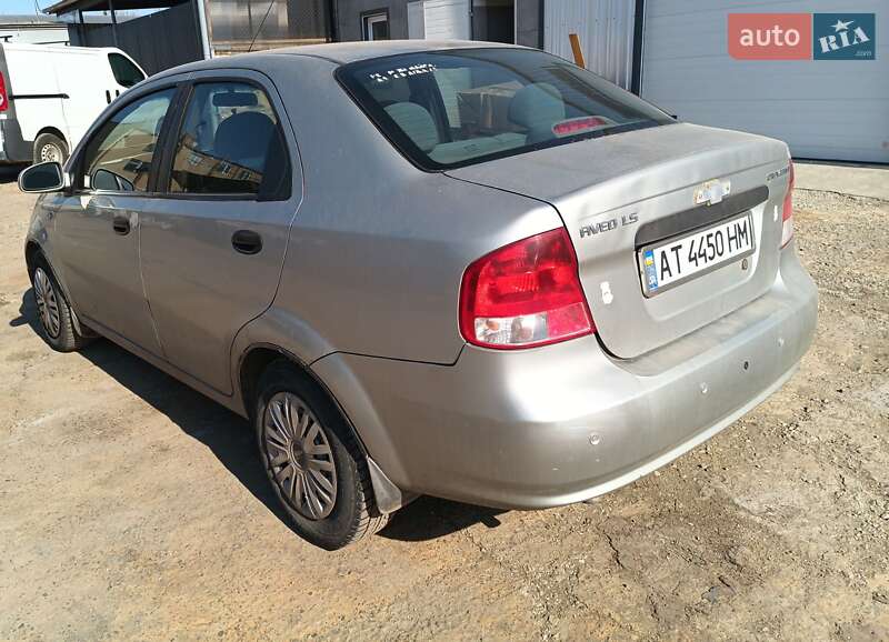 Седан Chevrolet Aveo 2005 в Калуше
