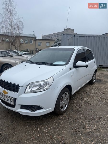 Хэтчбек Chevrolet Aveo 2011 в Харькове