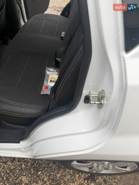 Хэтчбек Chevrolet Aveo 2011 в Харькове