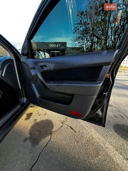 Седан Chevrolet Aveo 2006 в Києві