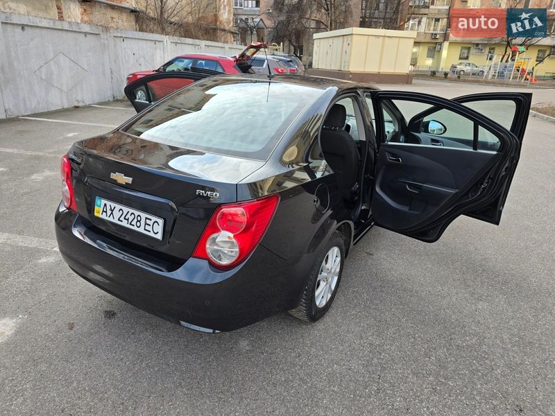 Седан Chevrolet Aveo 2013 в Харькове