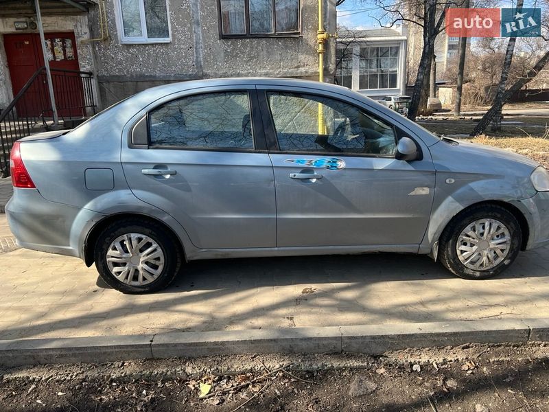 Седан Chevrolet Aveo 2008 в Сумах