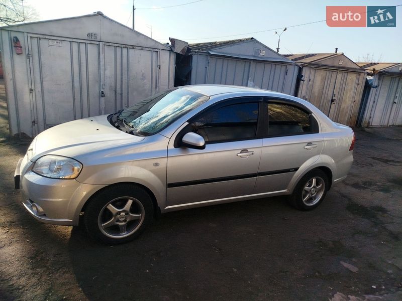 Седан Chevrolet Aveo 2008 в Киеве
