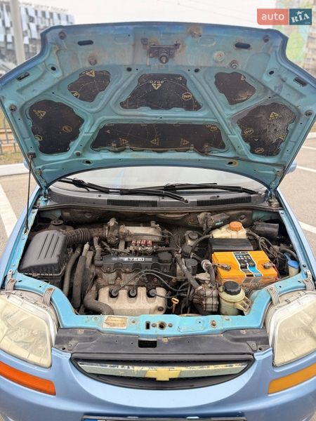 Седан Chevrolet Aveo 2004 в Харькове