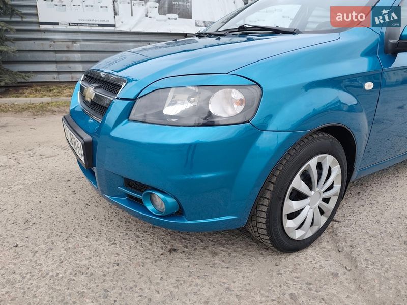 Седан Chevrolet Aveo 2008 в Полтаве