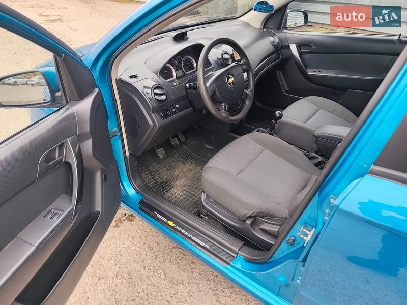 Седан Chevrolet Aveo 2008 в Полтаве