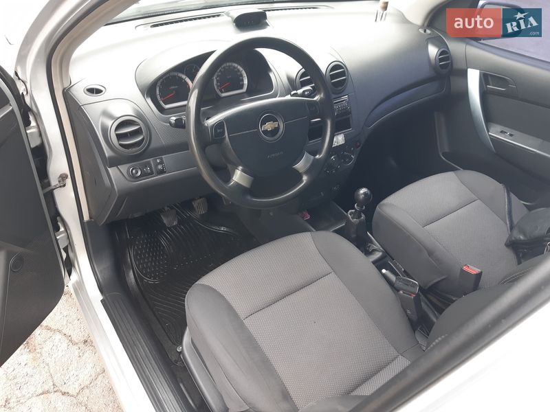 Седан Chevrolet Aveo 2011 в Лубнах