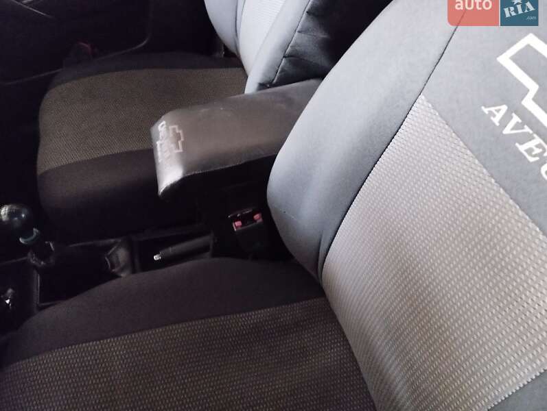 Хэтчбек Chevrolet Aveo 2008 в Кривом Роге фото 7 Хэтчбек Chevrolet Aveo 2008 в Кривом Роге