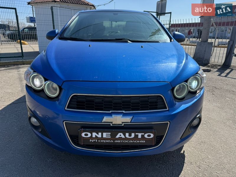 Седан Chevrolet Aveo 2012 в Києві