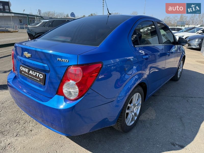 Седан Chevrolet Aveo 2012 в Києві
