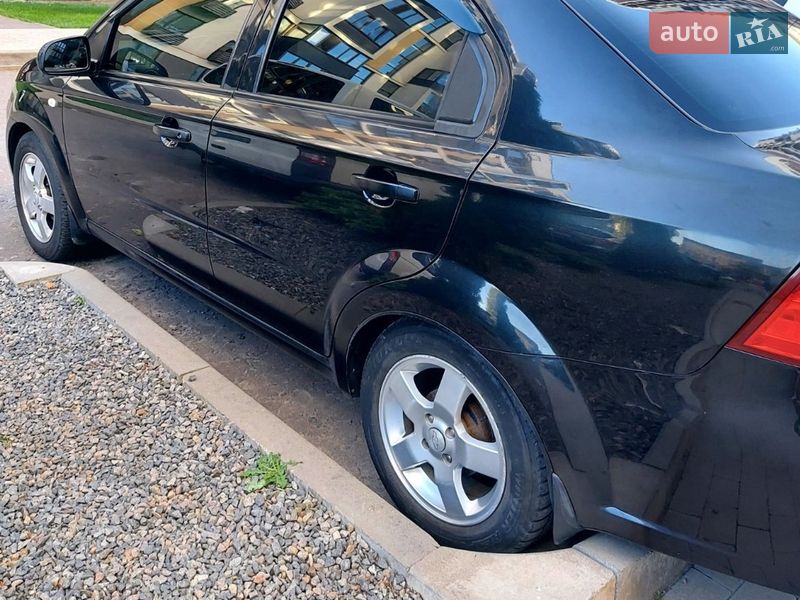 Седан Chevrolet Aveo 2011 в Киеве фото 3 Седан Chevrolet Aveo 2011 в Киеве