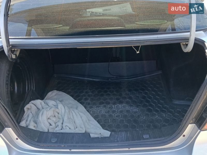 Седан Chevrolet Aveo 2006 в Шишаки