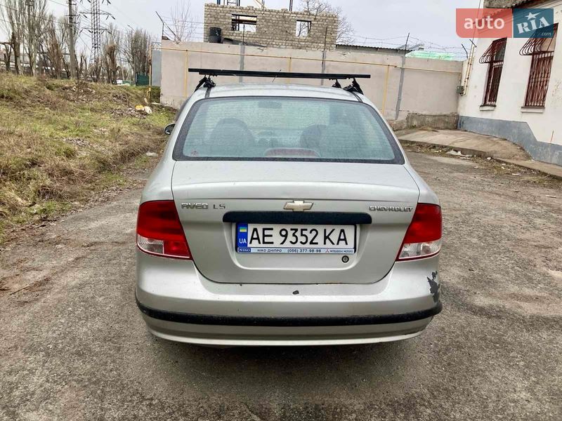 Седан Chevrolet Aveo 2004 в Днепре