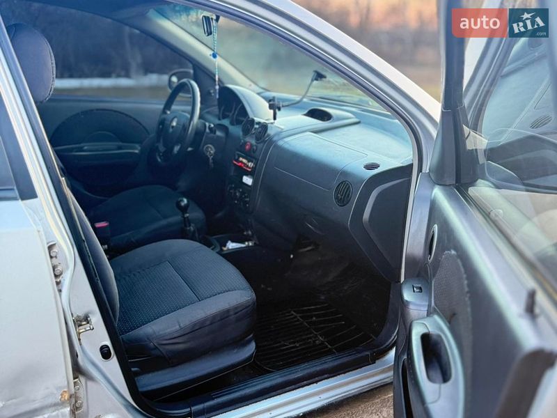Хэтчбек Chevrolet Aveo 2006 в Конотопе