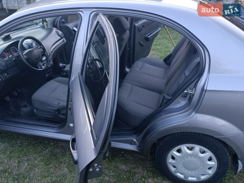 Седан Chevrolet Aveo 2007 в Тячеве