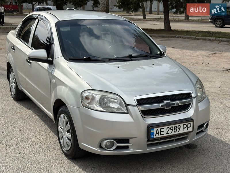 Седан Chevrolet Aveo 2007 в Днепре