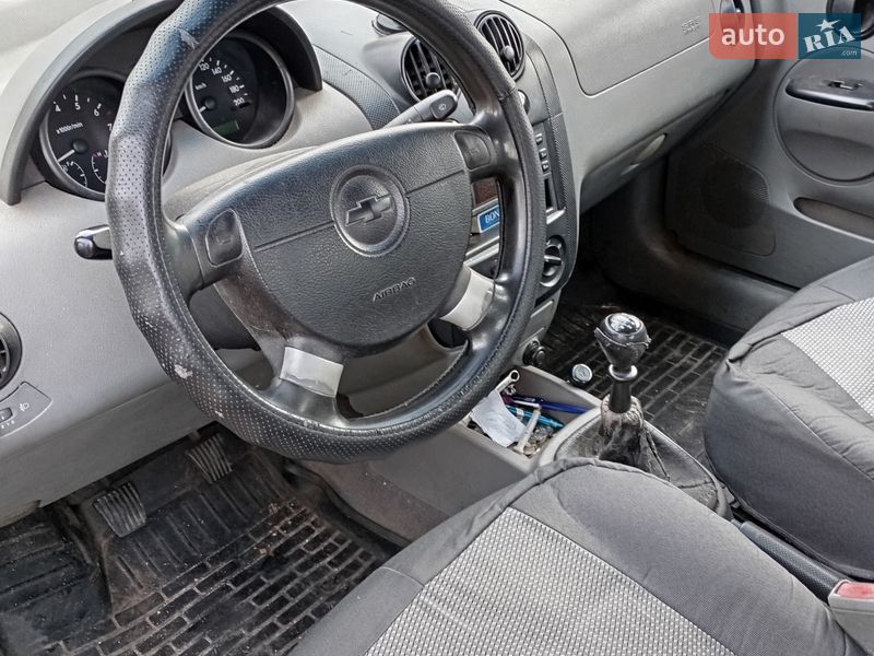 Седан Chevrolet Aveo 2004 в Киеве фото 5 Седан Chevrolet Aveo 2004 в Киеве