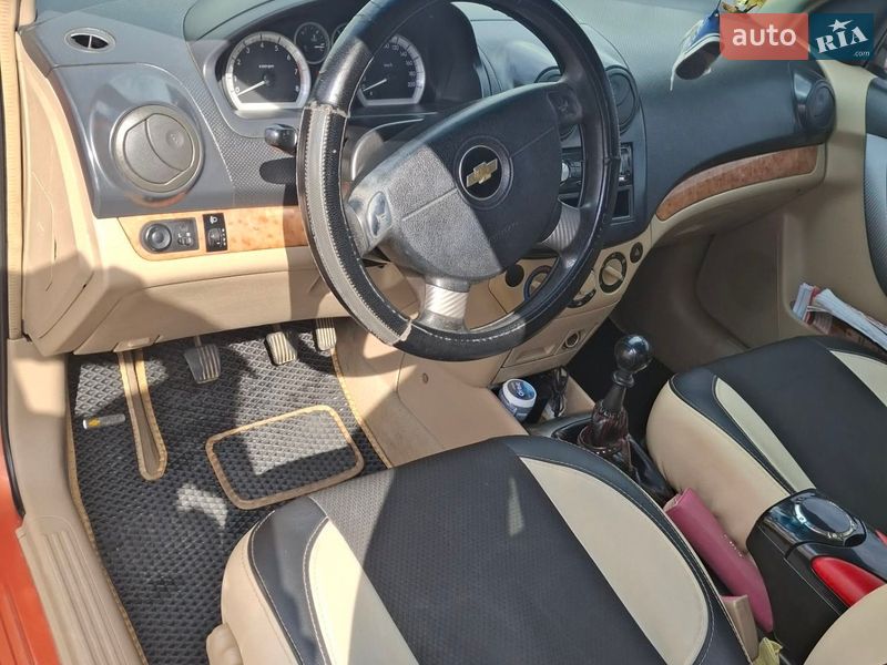 Седан Chevrolet Aveo 2007 в Великом Березном