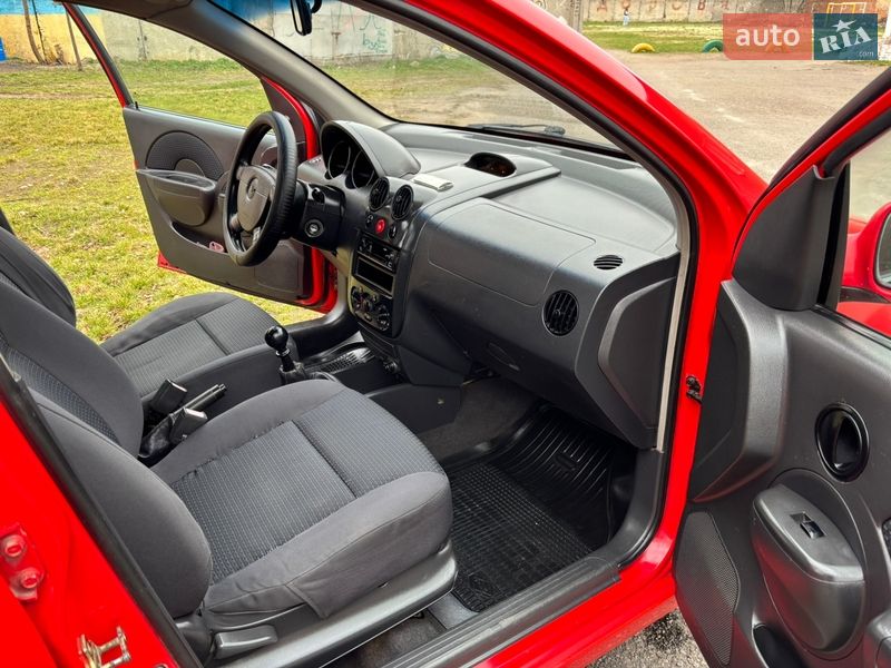 Хэтчбек Chevrolet Aveo 2006 в Могилев-Подольске фото 9 Хэтчбек Chevrolet Aveo 2006 в Могилев-Подольске