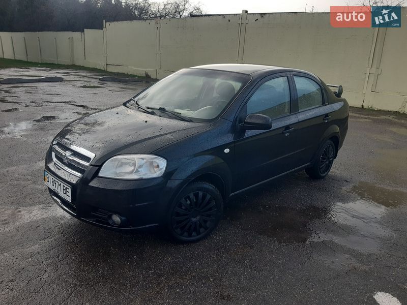 Седан Chevrolet Aveo 2011 в Лубнах