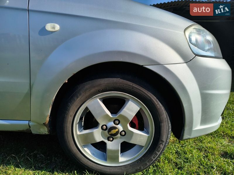 Седан Chevrolet Aveo 2008 в Нетішині