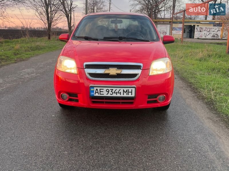Седан Chevrolet Aveo 2006 в Днепре